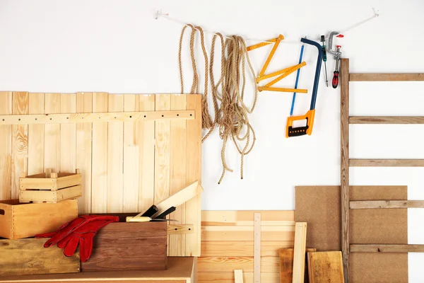 Werkzeuge in der Werkstatt — Stockfoto