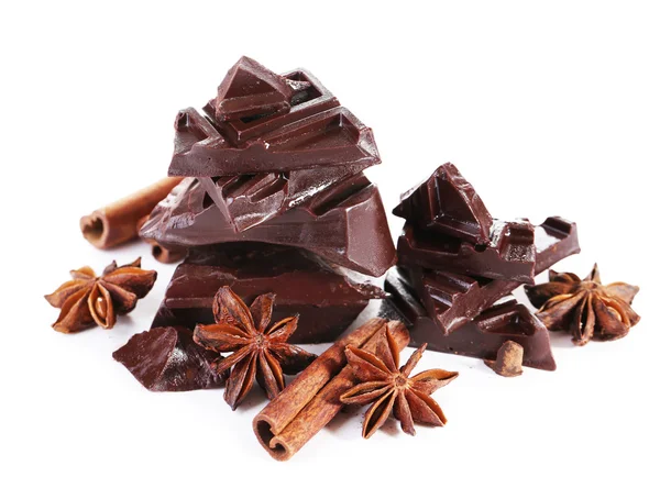 Расколотый шоколад со специями — стоковое фото