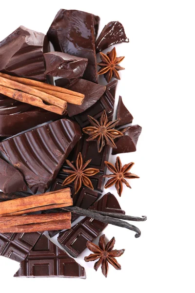 Расколотый шоколад со специями — стоковое фото