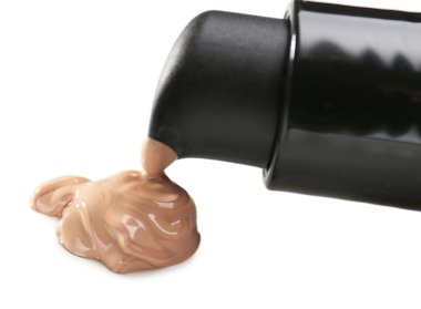 sıvı temel üzerinde beyaz izole