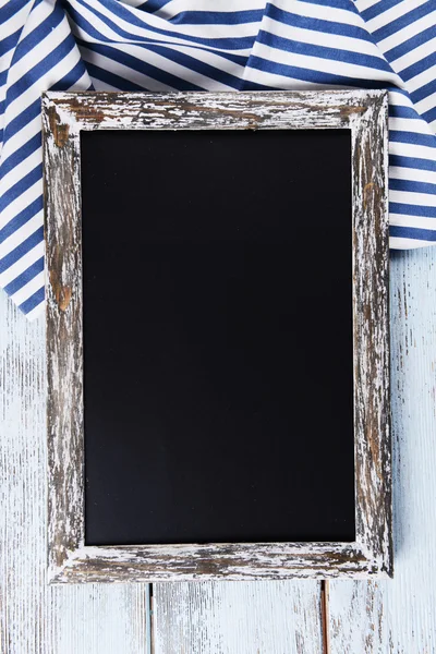 Placa de sinal vintage em fundo de madeira — Fotografia de Stock