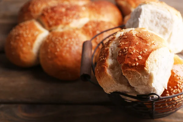 Deliciosos bollos con sésamo —  Fotos de Stock