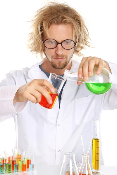 Científico loco trabajando en laboratorio — Foto de Stock