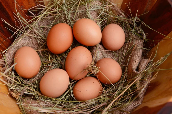 Eggs in wooden box — Stock Photo, Image