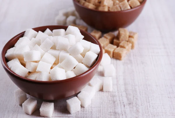 Brown and white refined sugar — Stock Photo, Image