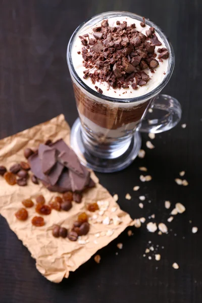 Joghurt, mit Schokoladencreme — Stockfoto