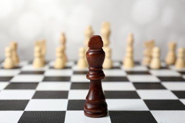 Satranç taşlı satranç tahtası