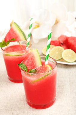 Masada karpuz kokteyli, yakın plan.