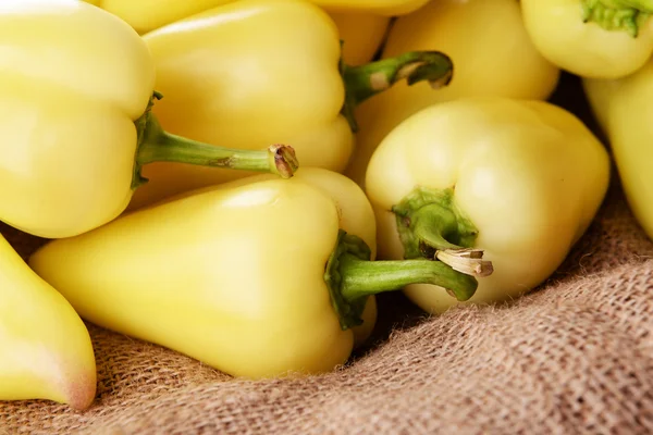 Ripe Yellow peppers — Stock Photo, Image