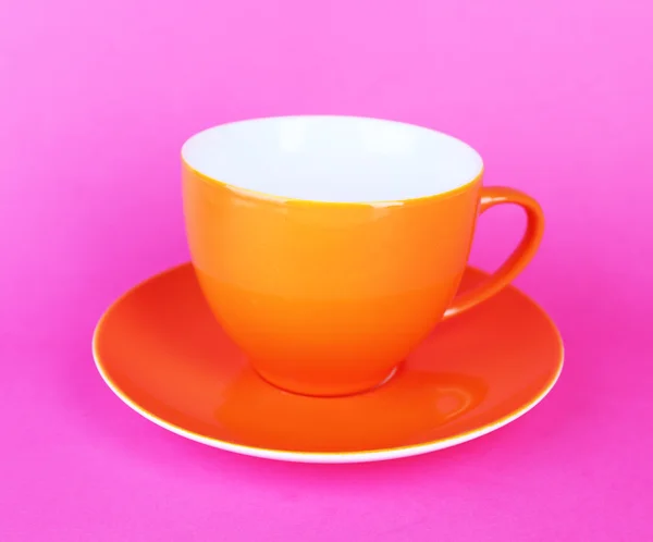 Bunte Tasse auf farbigem Hintergrund — 图库照片