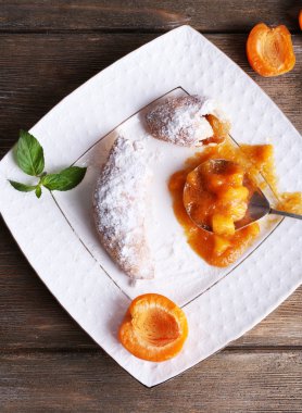 Lezzetli kayısı reçeli