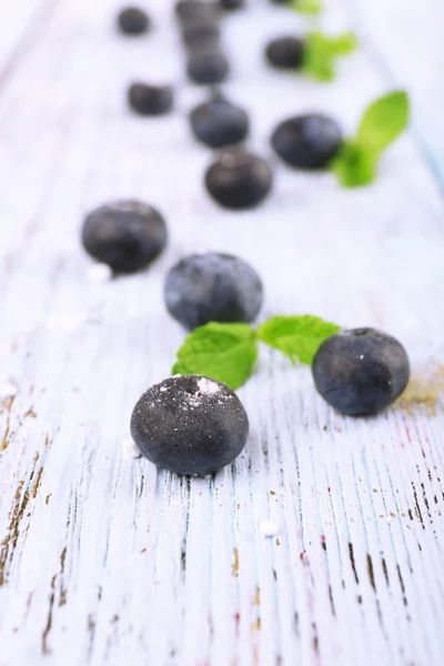 Blueberries on wooden background closeup — Stock Photo, Image