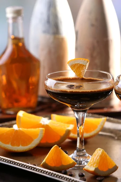 Еспресо-коктейль подається на столі — стокове фото