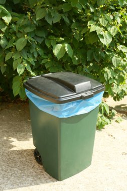 açık havada geri dönüşüm