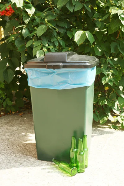 Recycling bin outdoors — Stock Photo, Image