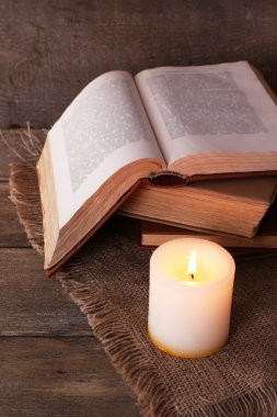 kitap ve mum