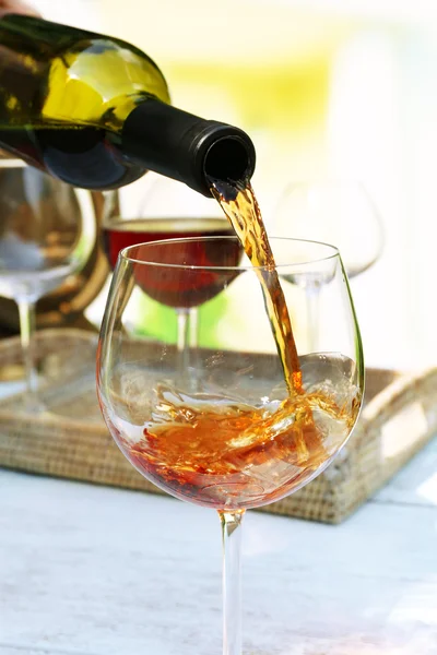 Red wine in glass — Stock Photo, Image