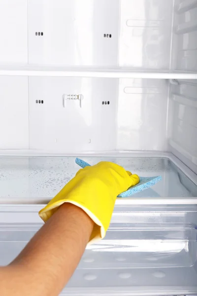 Hand washing refrigerator — Stock Photo, Image