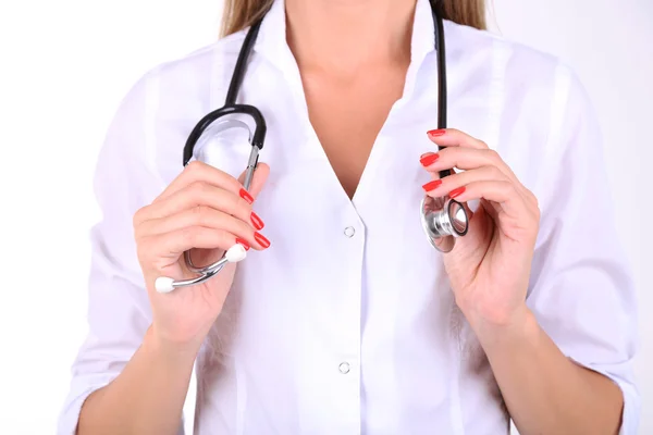 Jeune beau médecin isolé sur blanc — Photo