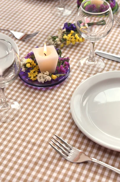 Tischdecken im Restaurant — Stockfoto