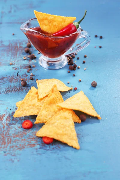 Nachos and sauce — Stock Photo, Image