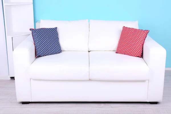 Sofa with pillows — Stock Photo, Image