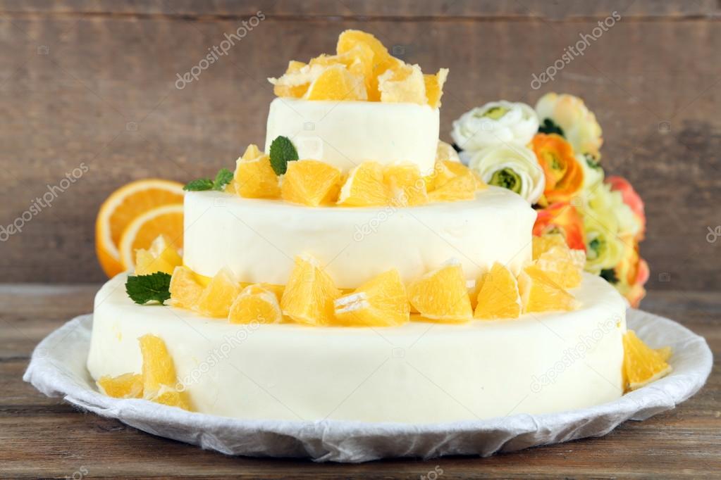 Wedding cake with oranges