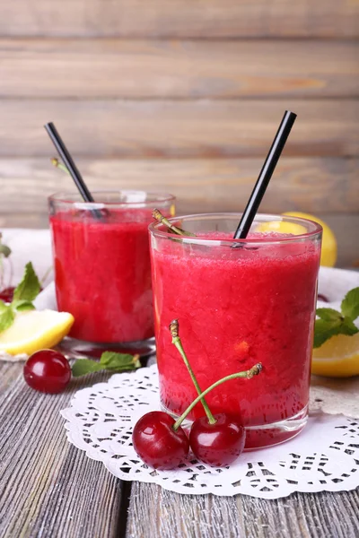 Fresh cherry cocktail — Stock Photo, Image