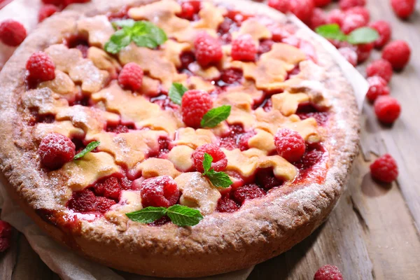 Cake with berries — Stock Photo, Image