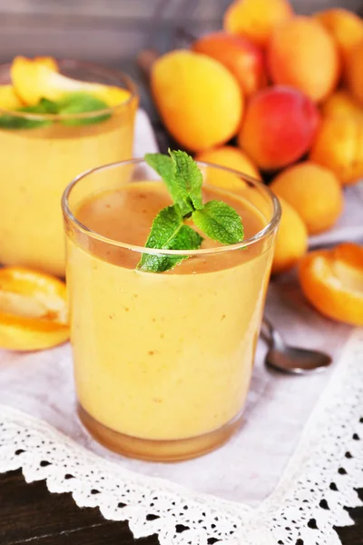 Apricot dessert — Stock Photo, Image