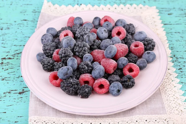 Berries on plate — Stock Photo, Image