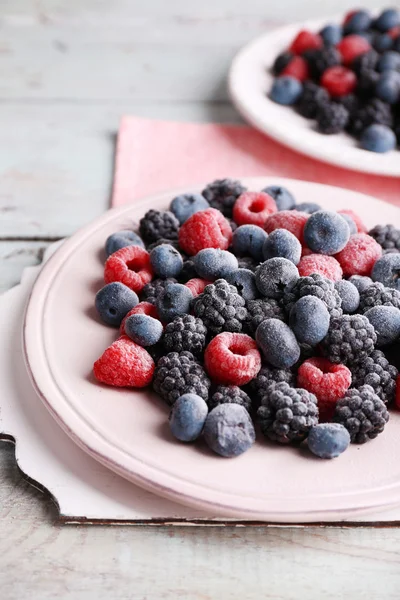 Berries on plate — Stock Photo, Image