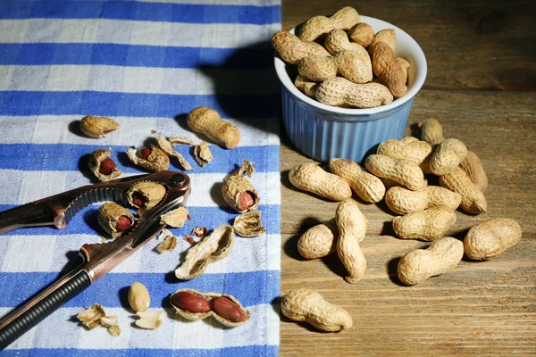 Peanuts on napkin — Stock Photo, Image