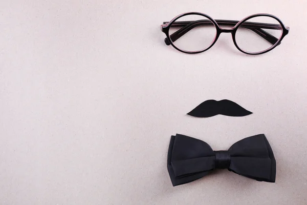 Lunettes, moustache et noeud papillon — Photo