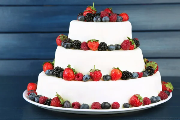 Beautiful wedding cake — Stock Photo, Image