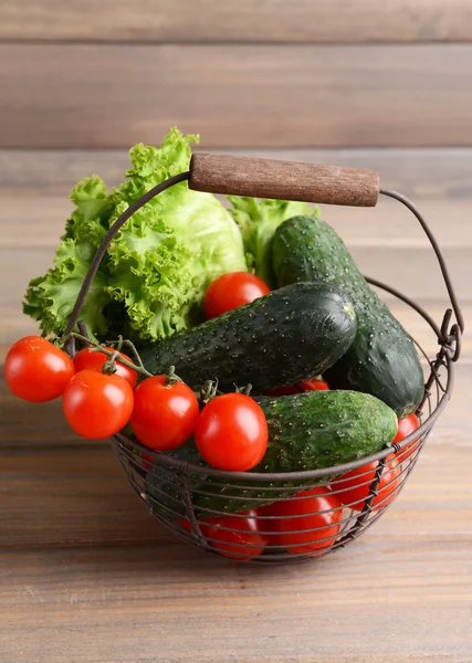 Zelenina v košíku — Stock fotografie