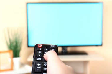 TV ve uzaktan kumandası