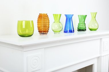 Oturma odasında şömine.