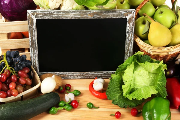 Vegetables with chalkboard — Stock Photo, Image