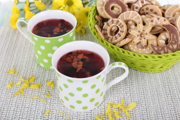 Tea with biscuits — Stock Photo, Image