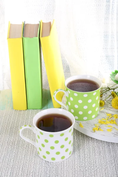 Chá com biscoitos e livros — Fotografia de Stock