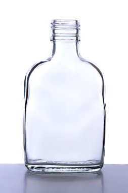 boş cam şişe beyaz üzerine izole