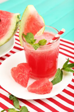 Masada karpuz kokteyli, yakın plan.