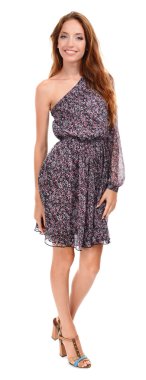 Beyaz tenli güzel bir kadın.