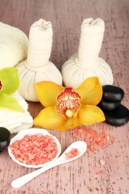 Renkli tropikal orkide