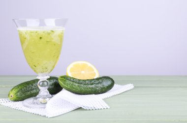 Salatalık peçeteye kokteyl