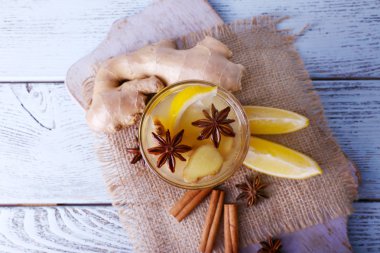 Limonlu zencefil içki bardak