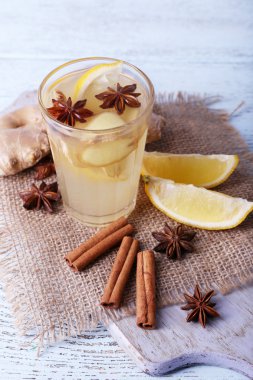 zencefil içki bardak