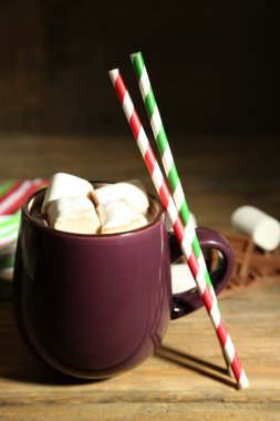 Şekerlemeli sıcak çikolata.