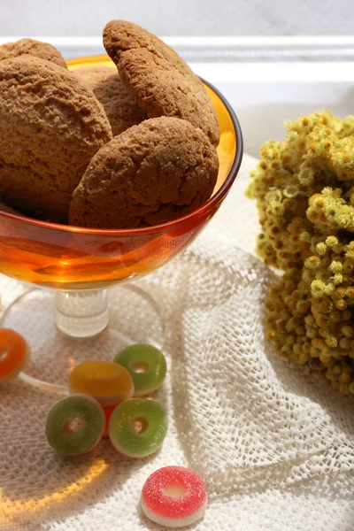 Tasty cookies on table, close-up — Stock Photo, Image